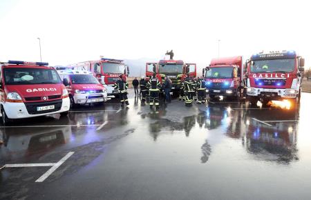 Prispetje nove avtocisterne PGD Cerknica 17 FOTO LJUBO VUKELIČ